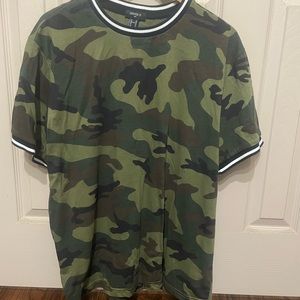 Forever 21 xl men camo shirt